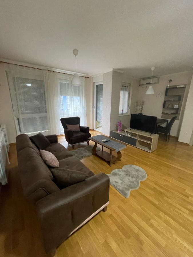 Apartment Orchid 021 ノヴィ・サド エクステリア 写真